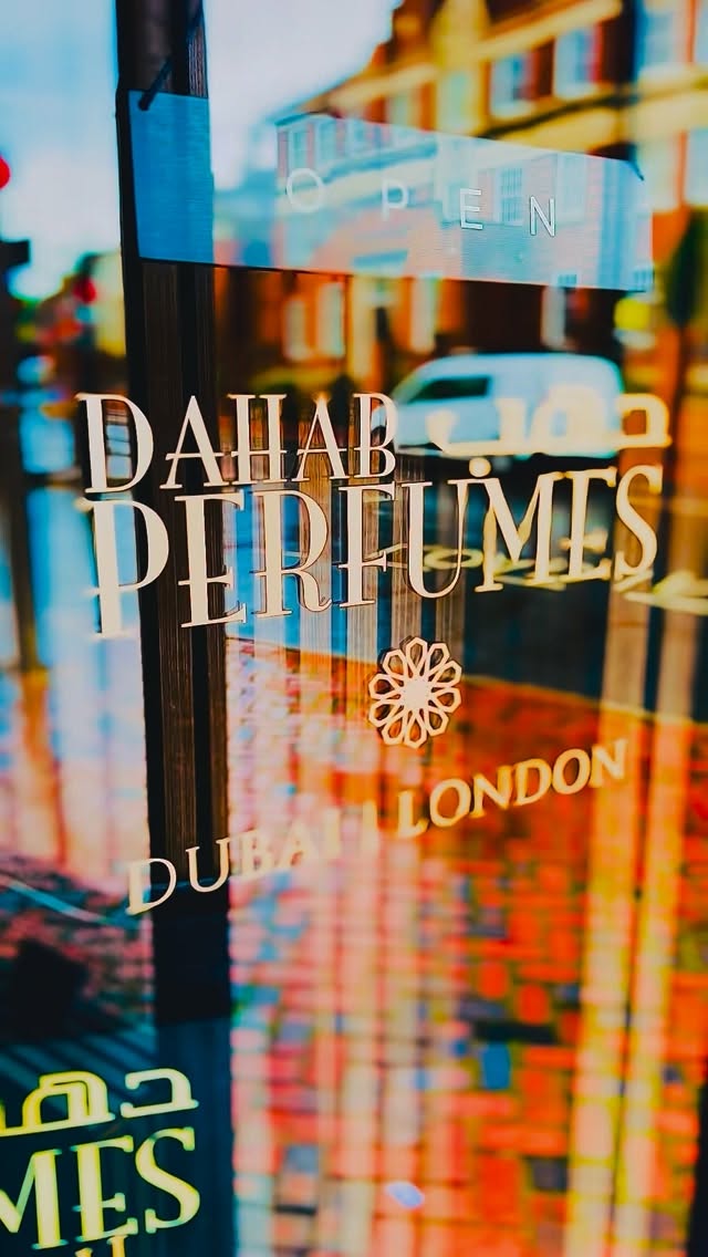 Oud Oil,Oud Attar,Arabic perfume,Arabian Oud,Arabic Oud Perfumes,Pure Oud Oil,Perfume Oil