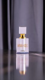 Emerald Crystal Bottle crystal bottle - Dahab Perfumes UK